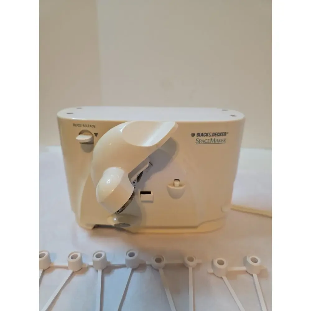 BLACK & DECKER Spacemaker EC85 Can Opener & Knife Sharpener Under-Counter
